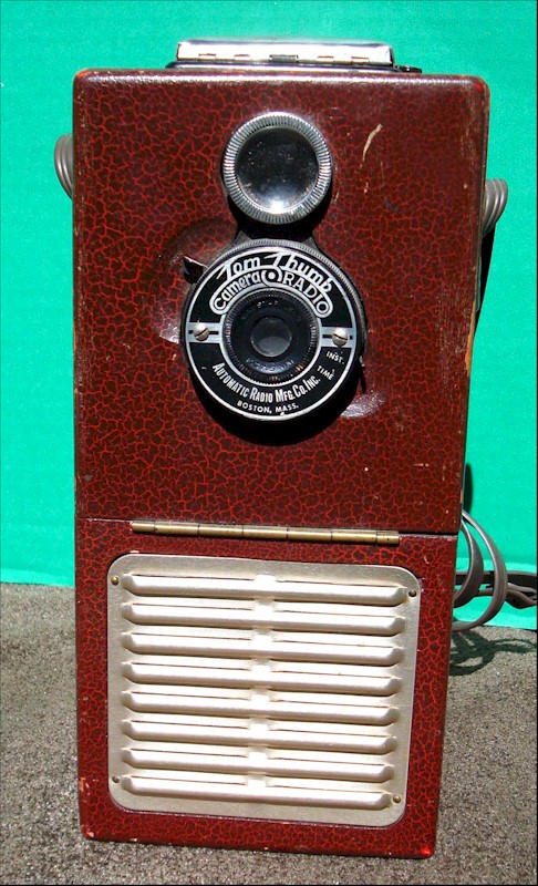 Automatic Radio Tom Thumb Camera Radio (1949)