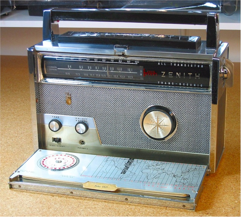 Zenith Royal 1000 Multiband Portable (1957)
