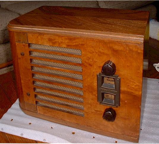Stewart-Warner Mantle Radio