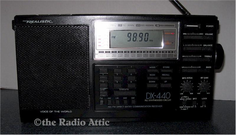 Realistic DX-440 AM/FM/SW Portable