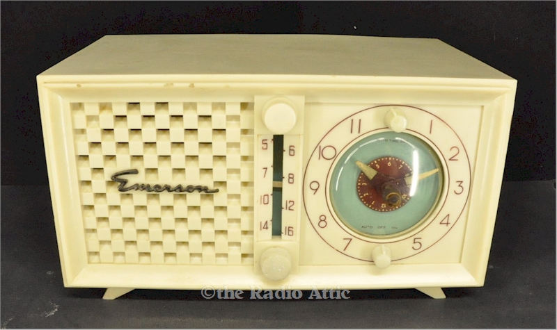 Emerson 695 (1952)