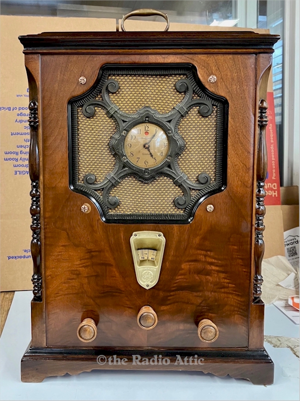 General Electric Junior S-22x "Clock Radio" (1931)