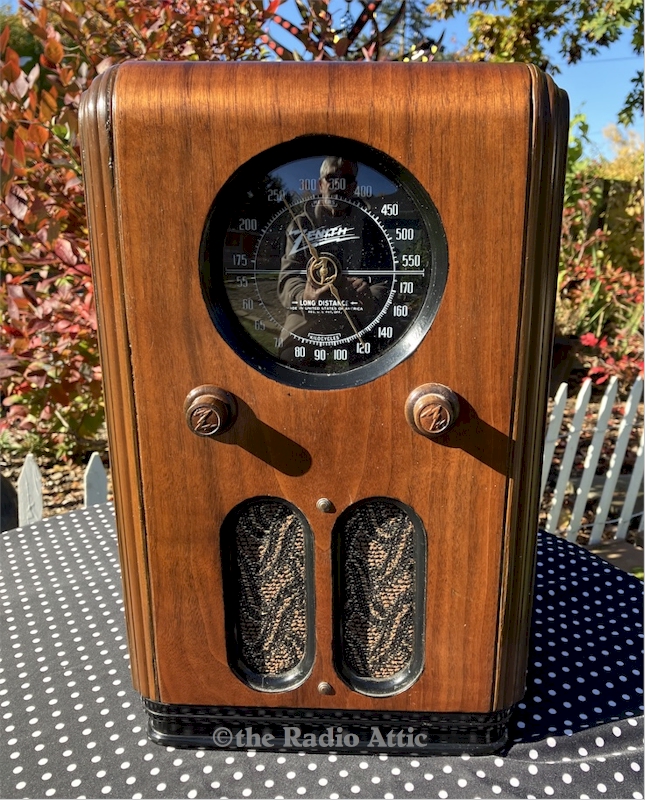 Zenith 5-R-226 "Childs Radio" (1937)
