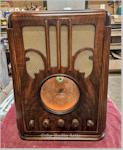 Silvertone 4465 "Pyramid" (1937)