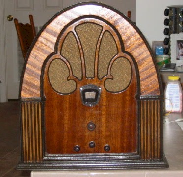 Philco 70 Cathedral (1931)