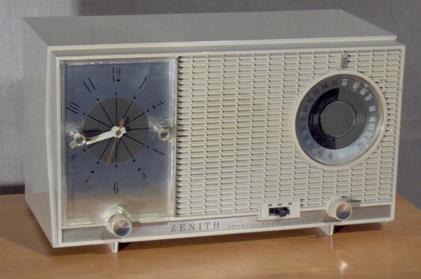 Zenith L-727 Clock Radio