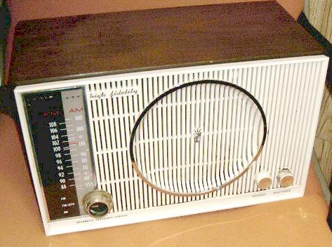 Zenith H-845 AM/FM