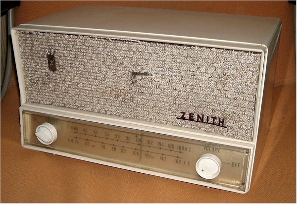 Zenith AM/FM