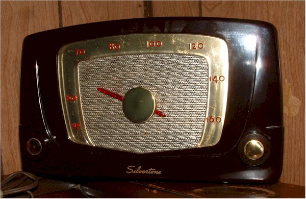 Silvertone Radio