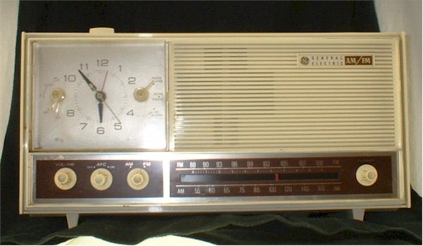 General Electric C1520A Clock Radio