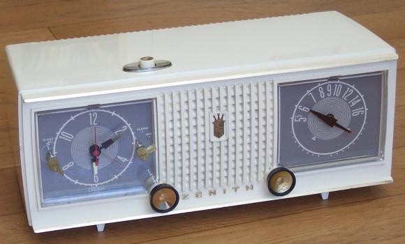 Zenith C-519 Clock Radio (1950s)