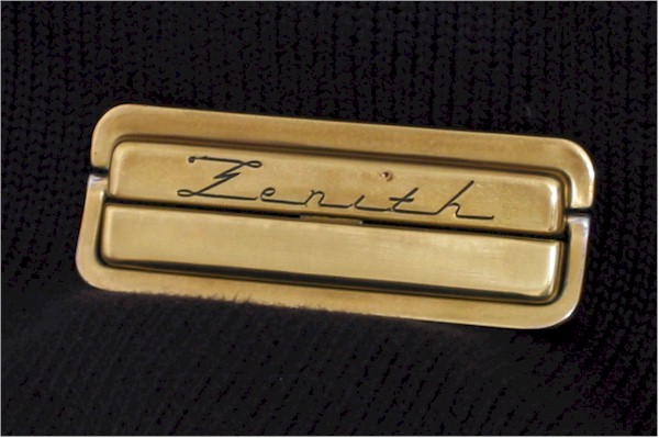Zenith Trans-Oceanic Front Latch for G500, 8G005 (1947-1951)