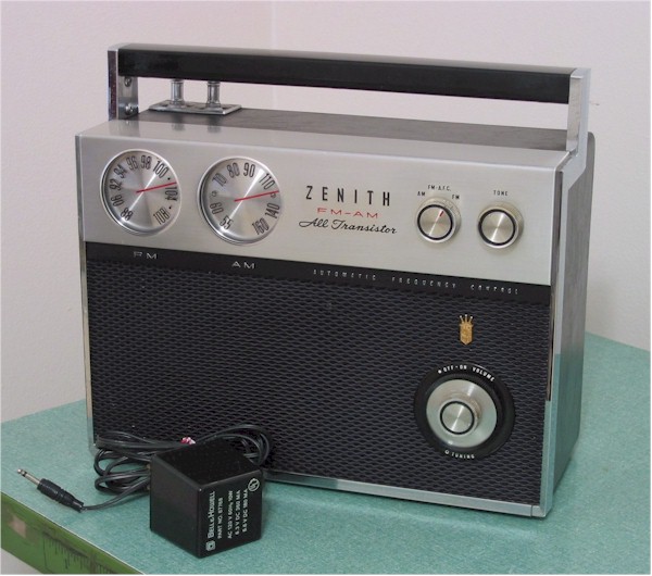 Zenith Royal 2000 AC/DC Trans Symphony (1960)