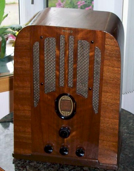 Philco 620 Tombstone (1937)