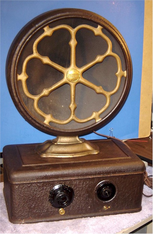 Atwater Kent 40 and Model E Speaker