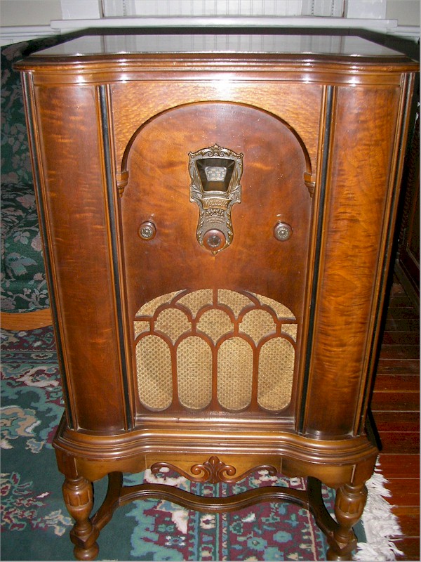 Majestic 20 Console (1931)