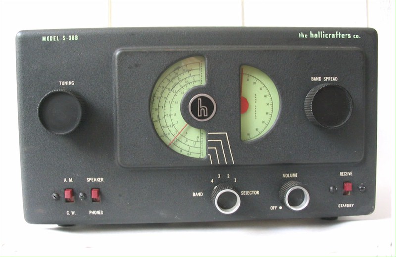 Hallicrafters S-38B Communications Receiver (1950)