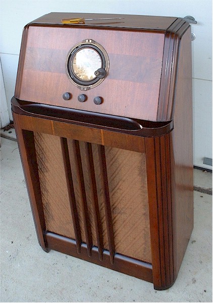 Philco 38-7 Console