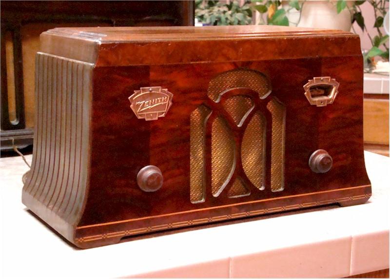 Zenith 705 Mantle Radio (1933)