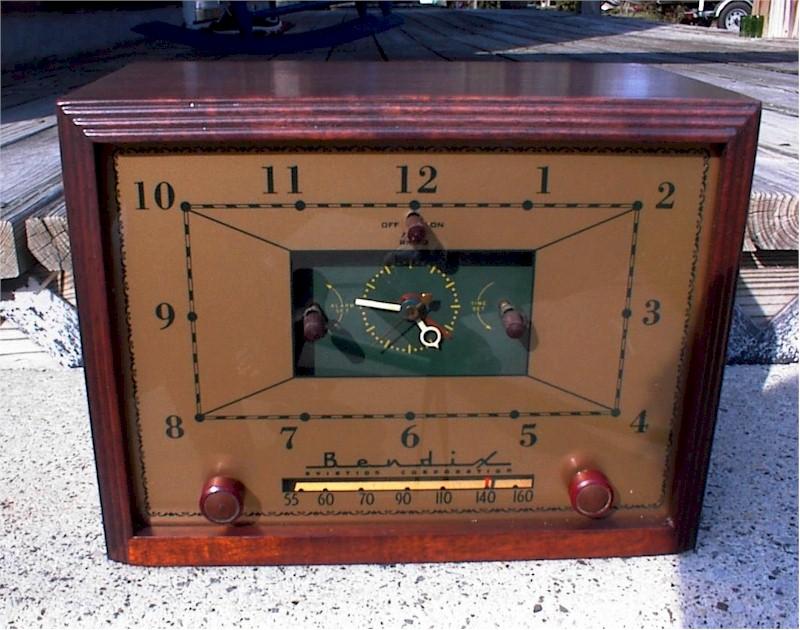 Bendix 753M Clock/Radio (1953)