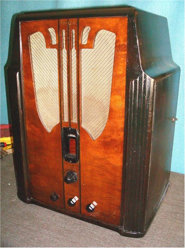 Philco Radio 16 Tombstone (1935)