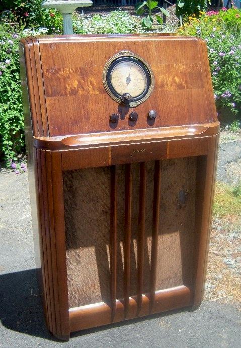 Philco 38-7 Console