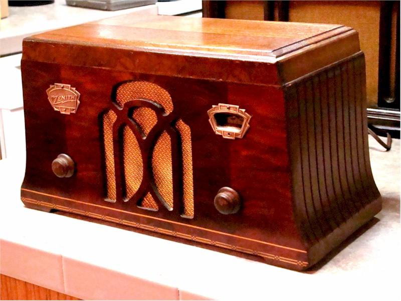 Zenith 705 Mantle Radio (1933)