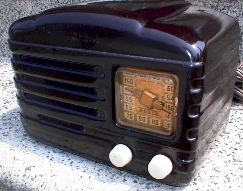 Arvin 524 Metal Radio