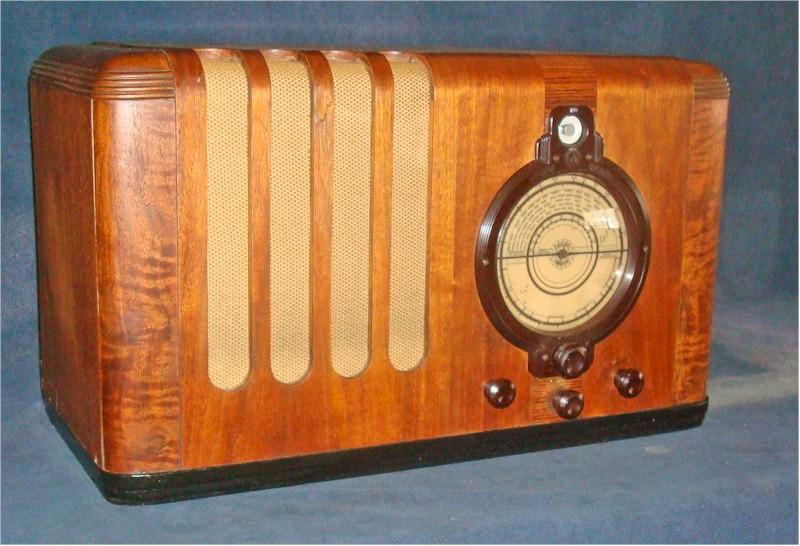 Pilot Radio Corp G-584 (1938)