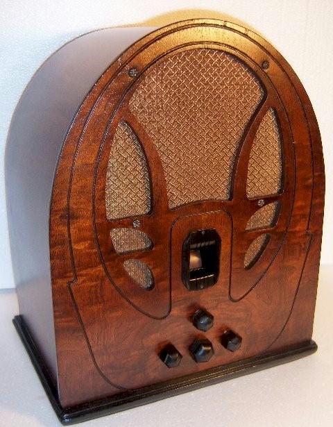 Philco 89 Cathedral (1932)