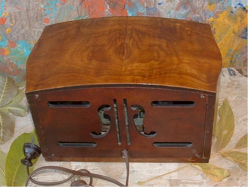 Philco PT44