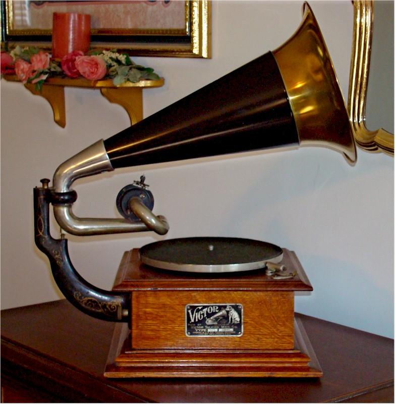 Victor I Phonograph (1903)