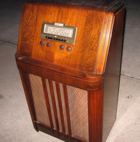 Philco 39-35 Console (1939)