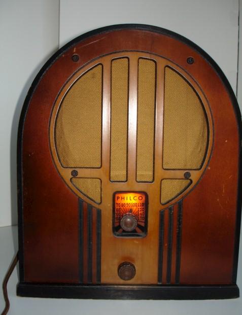 Philco 84 Cathedral