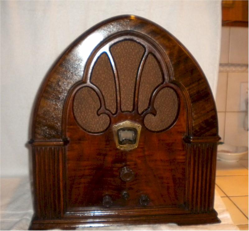 Philco 90 Cathedral