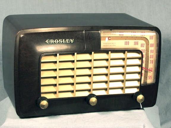 Crosley 10-127-1 AM/FM (1950)