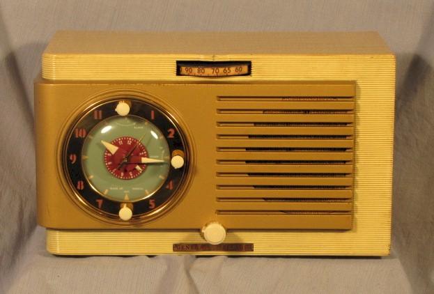 General Electric 508 Clock Radio (1950?)