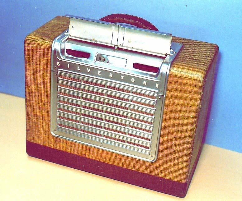 Silvertone 7079 Portable (1941)