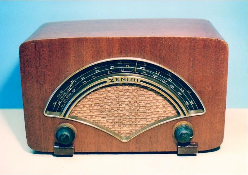 Zenith 8H034 AM+2FM (1946)