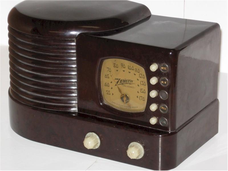Zenith 6-D-312 "Stack of Records" (1938)