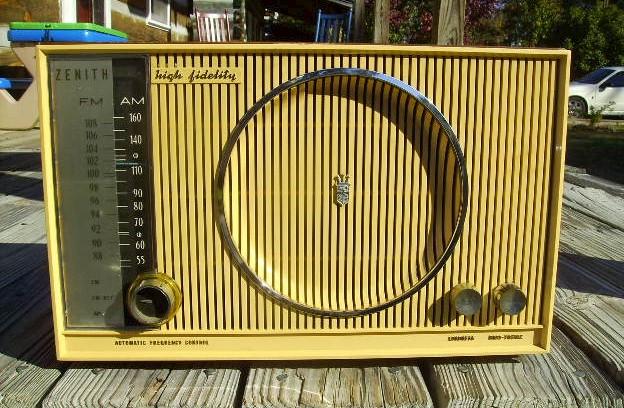 Zenith C845 AM/FM (1963)