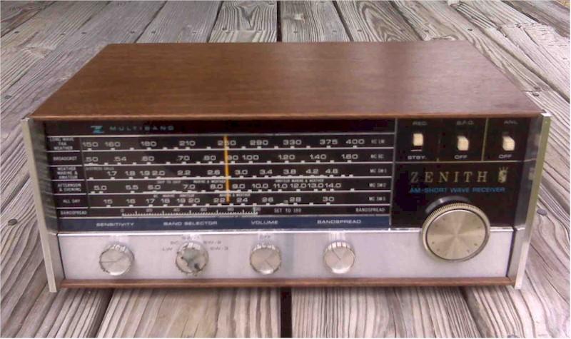 Zenith M660A AM/Shortwave Receiver