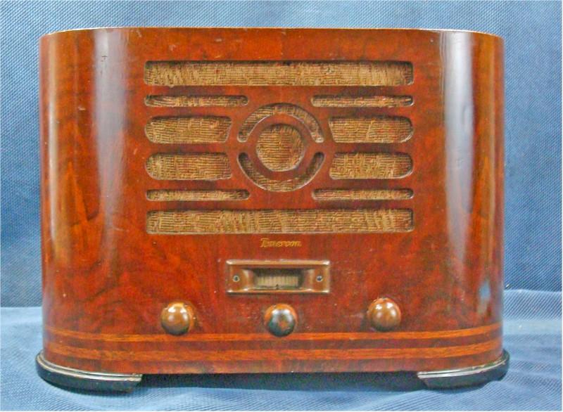 Emerson 106 w/Ingraham Cabinet (1936)