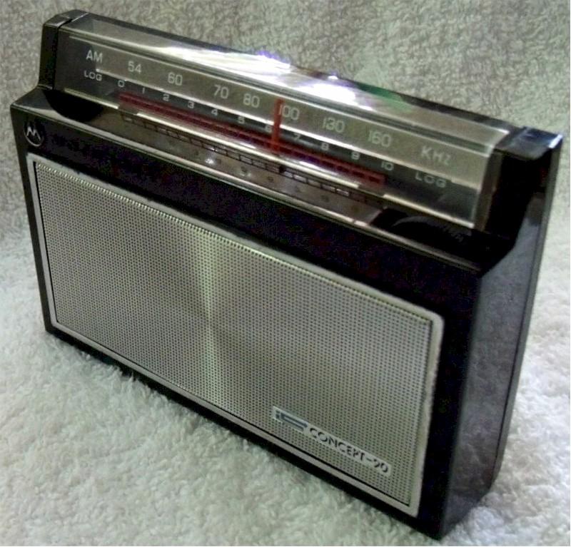 Motorola XP36GU Concept 90 Transistor Portable (1970)