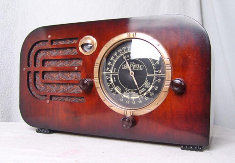Air Castle 14-136 by Detrola (1937)