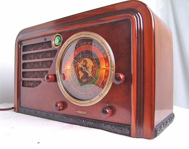 Monarch Radio by Detrola (1937)