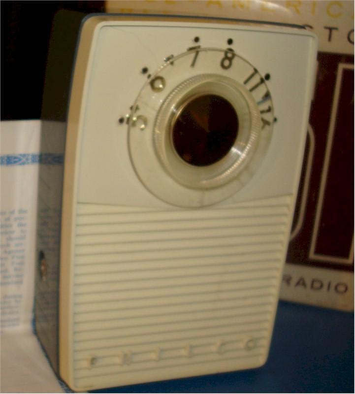 Philco T-51 Pocket Transistor (1961)