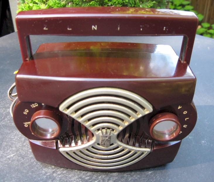 Zenith K412-R "Owl Eyes" Portable (1953)