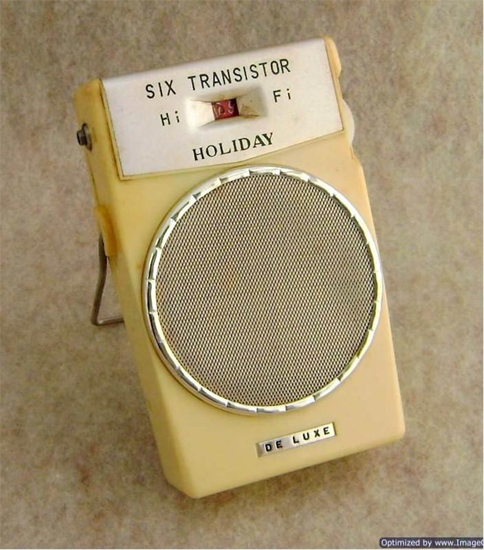 Holiday De Luxe "Hi Fi" Transistor (Japan)