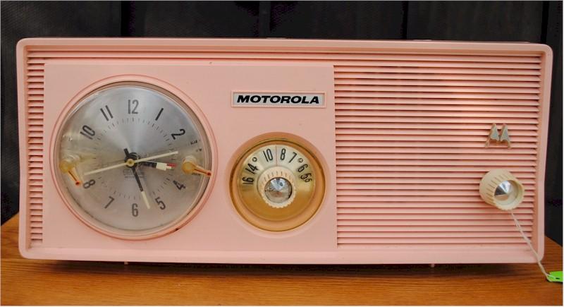 Motorola 5C14PW Clock Radio (1959)